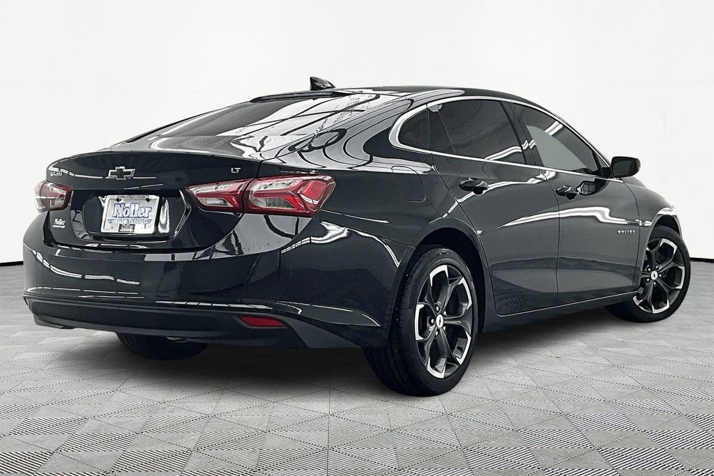 Used 2022 Chevrolet Malibu LT image 2