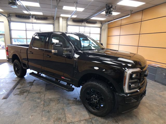 New 2026 Ford F250 Lariat w/ Black Appearance Package AWD/4WD 360° Tour