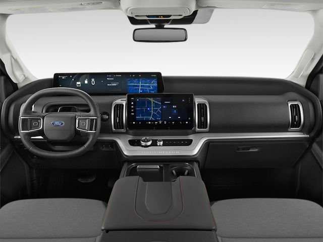 Used 2025 Ford Expedition Active AWD/4WD image 3