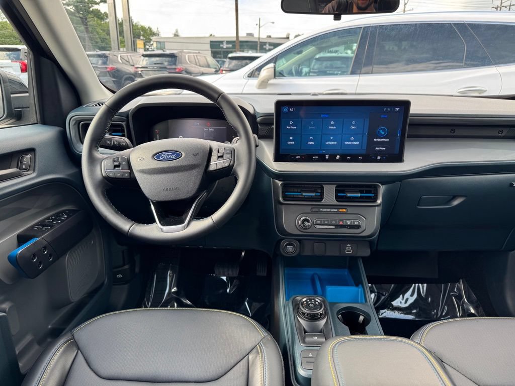 Used 2025 Ford Maverick Lobo AWD/4WD image 12