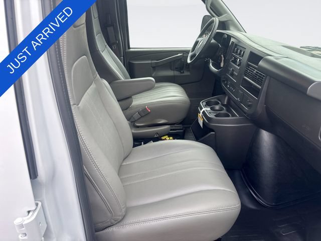 New 2026 Chevrolet Express 2500 w/ Driver Convenience Package RWD image 22
