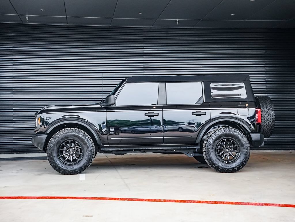 Used 2021 Ford Bronco 4-Door AWD/4WD image 2