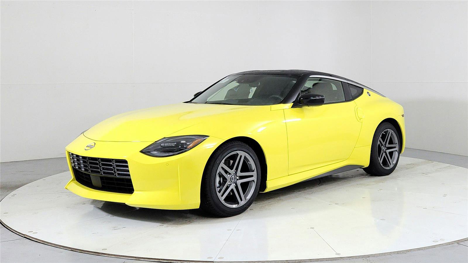 Used 2024 Nissan Z Sport w/ Floor Mat Package RWD image 7