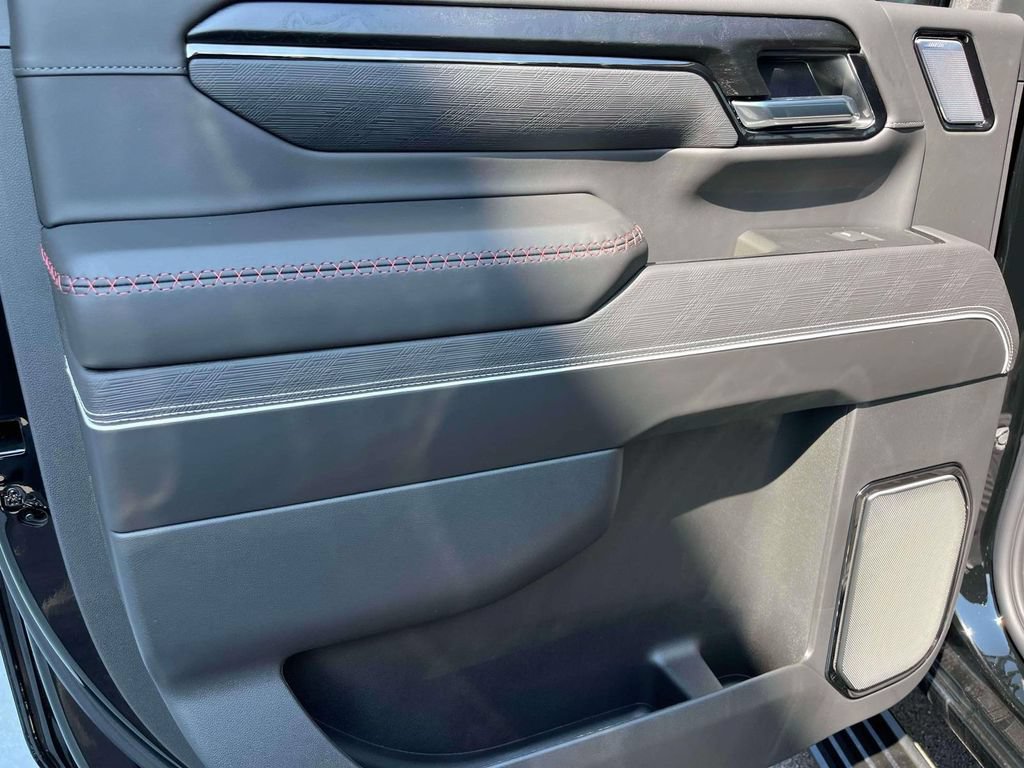 New 2026 GMC Sierra 2500 AT4X w/ AT4X AEV Edition AWD/4WD image 16