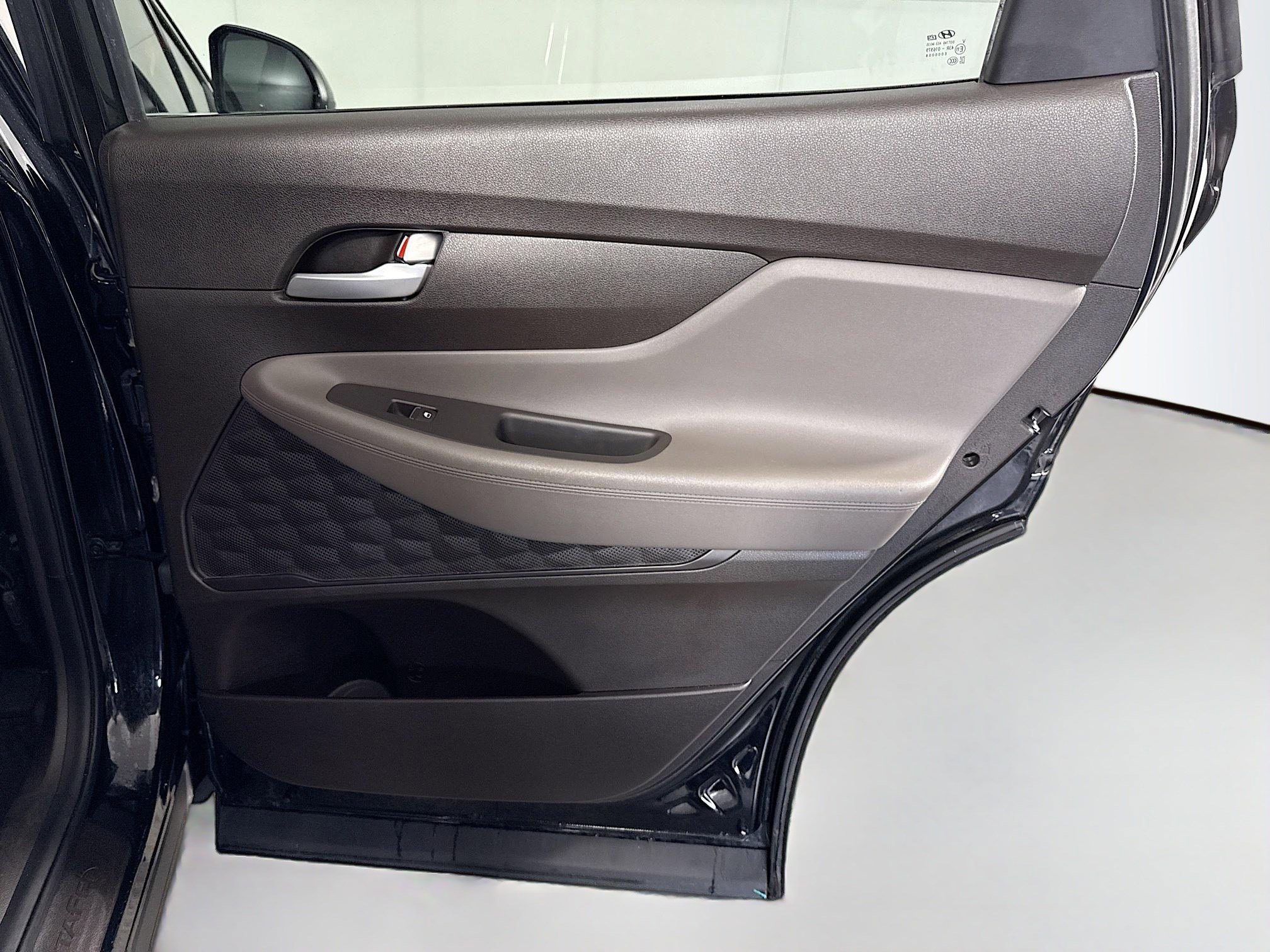 Used 2020 Hyundai Santa Fe SE image 27