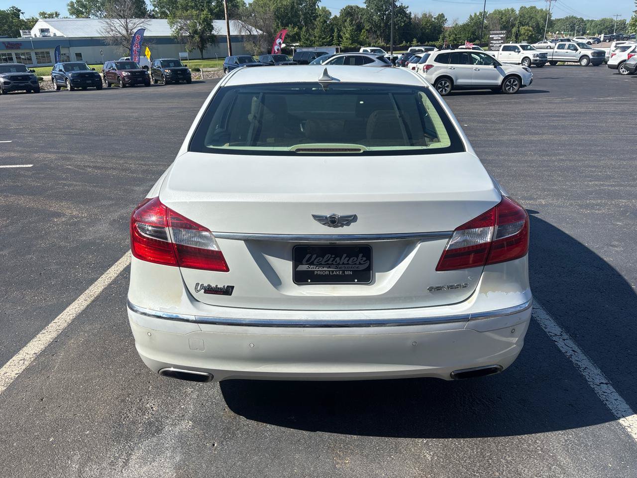 Used 2012 Hyundai Genesis 3.8 w/ Premium Pkg RWD image 4