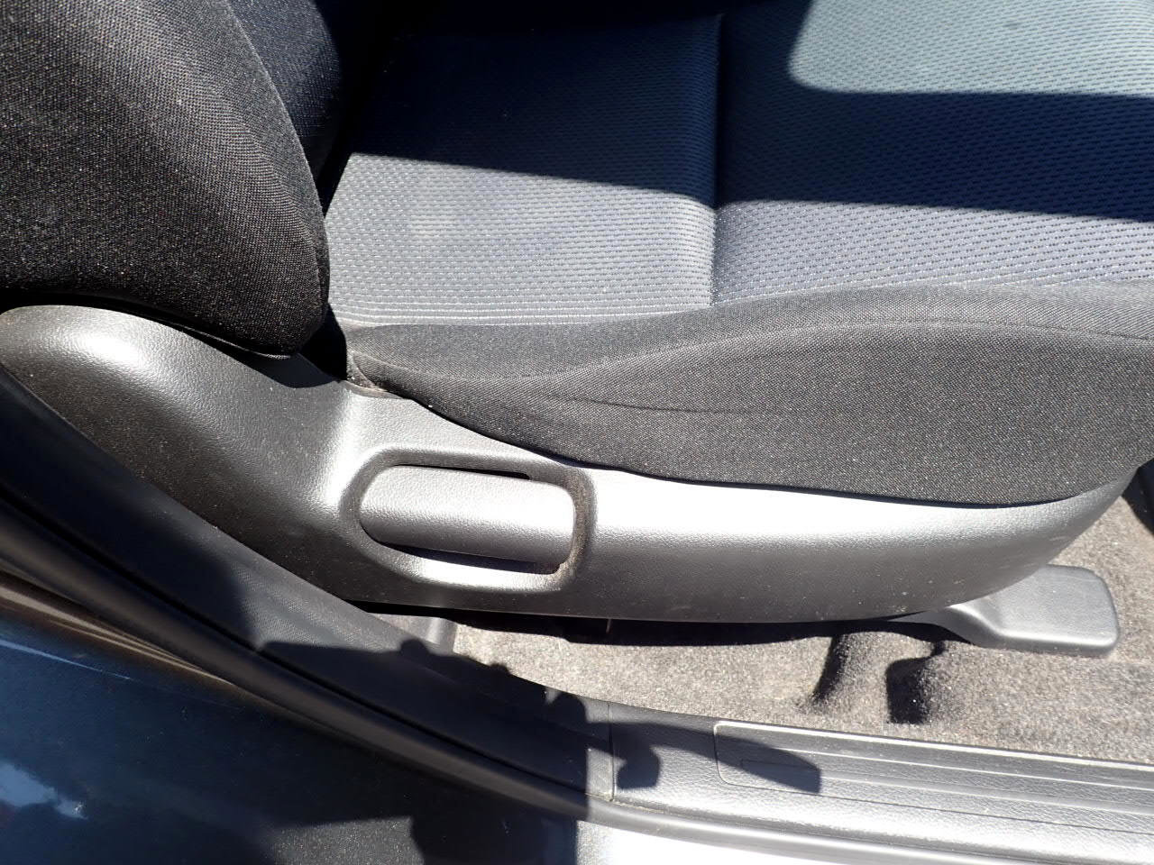 Used 2011 MAZDA MAZDA3 i Touring image 31