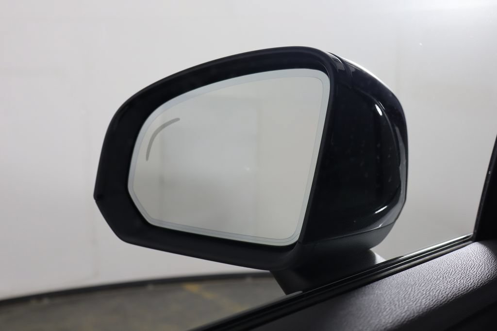 Used 2023 Volvo XC40 Recharge Plus AWD/4WD image 37