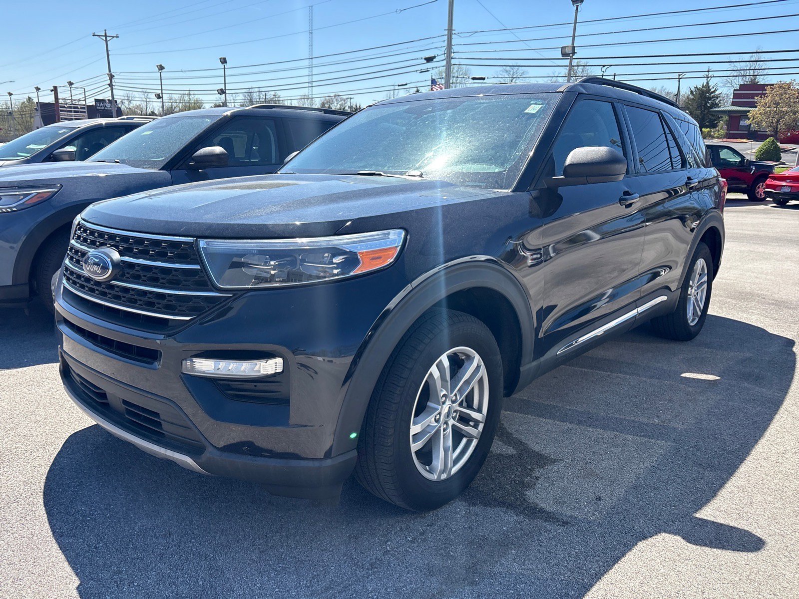 Used 2022 Ford Explorer XLT w/ Equipment Group 202A image 1
