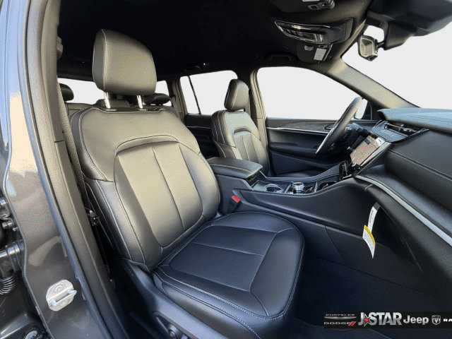 New 2026 Jeep Grand Cherokee Limited RWD image 11