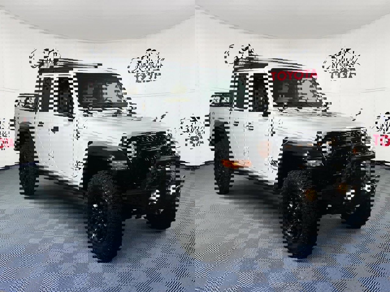 Used 2020 Jeep Gladiator Sport w/ Quick Order Package 24S image 3