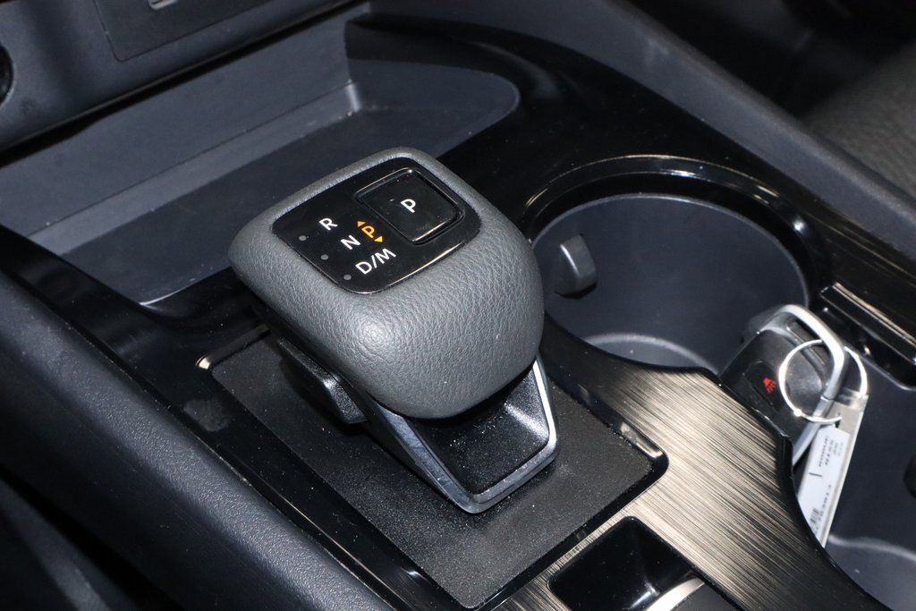 Certified 2025 Nissan Rogue SV image 33