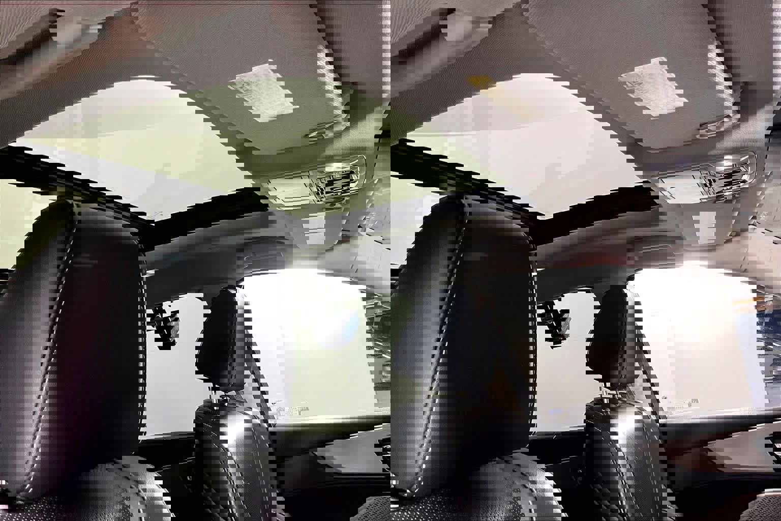 Used 2023 Acura MDX SH-AWD w/ Technology Package image 13