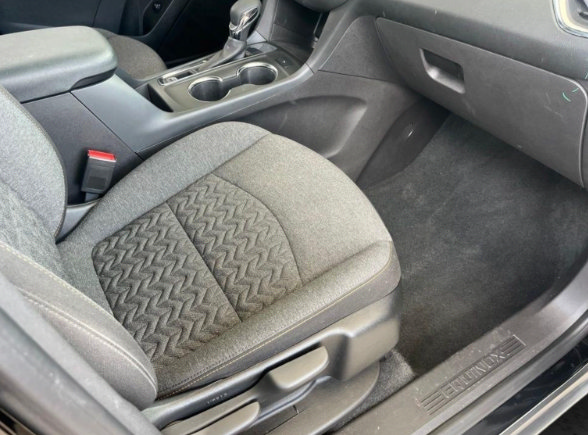 Used 2024 Chevrolet Equinox LT FWD image 16