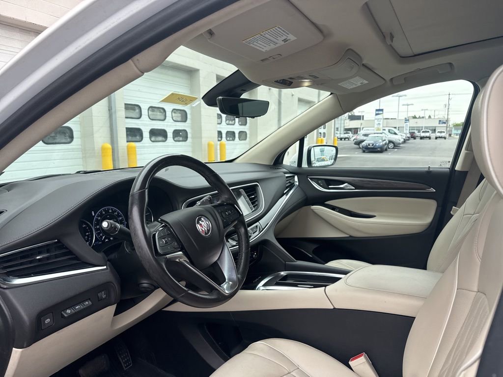 Used 2022 Buick Enclave Avenir w/ Avenir Technology Package AWD/4WD image 8