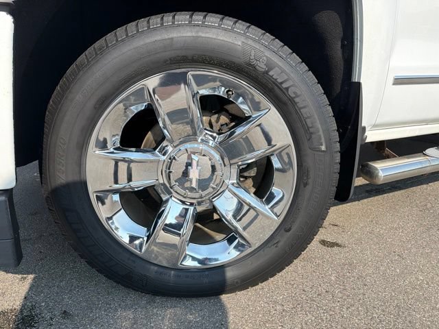 Used 2016 Chevrolet Silverado 1500 LTZ Z71 w/ LTZ Plus Package AWD/4WD image 9