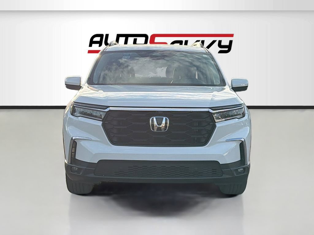 Used 2023 Honda Pilot Elite image 2