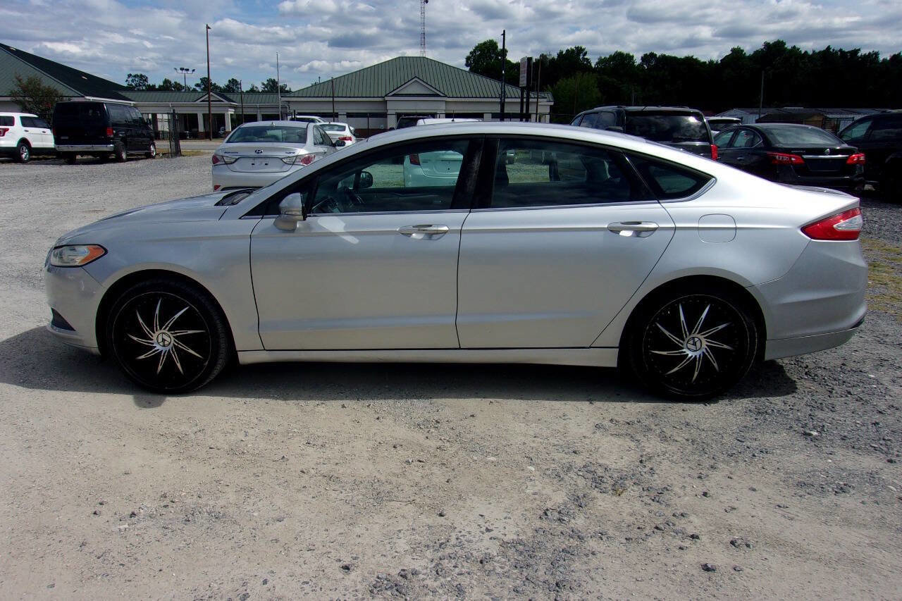 Used 2016 Ford Fusion SE image 8