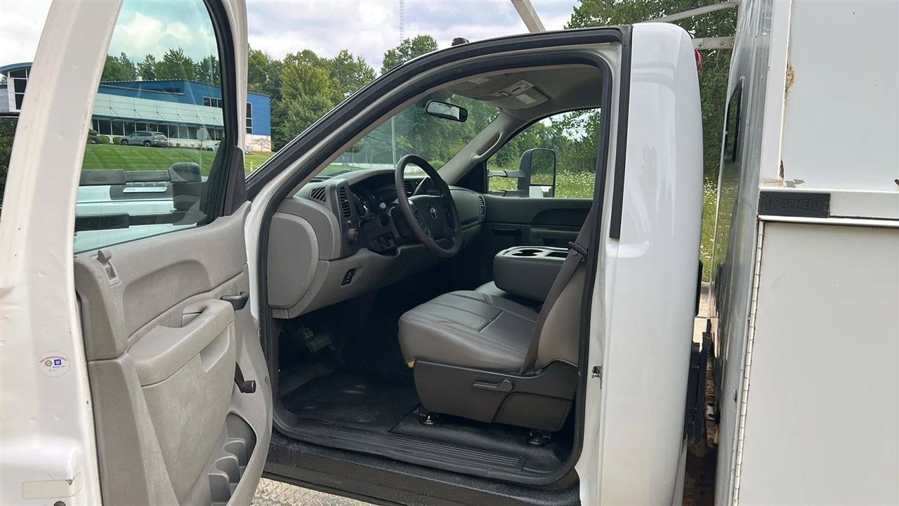 Used 2011 Chevrolet Silverado 3500 W/T RWD image 33