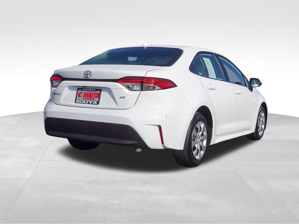 Certified 2025 Toyota Corolla LE image 3