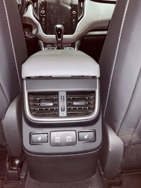 Used 2021 Subaru Outback Limited image 9