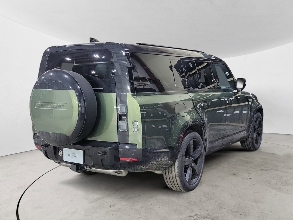 New 2026 Land Rover Defender 130 X-Dynamic SE image 5