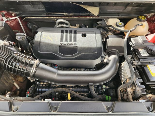 Used 2023 GMC Acadia SLT w/ Preferred Package image 32