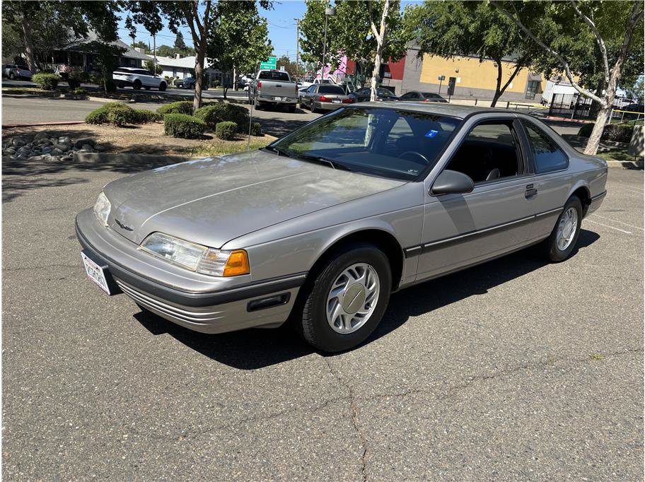 Used 1990 Ford Thunderbird LX RWD image 3