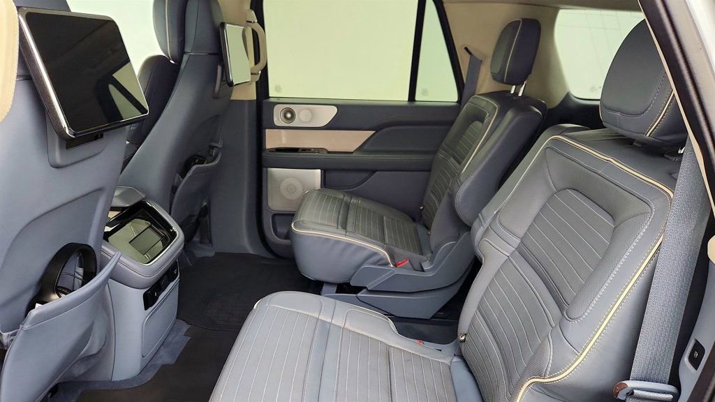 Used 2022 Lincoln Navigator L Black Label AWD/4WD image 20