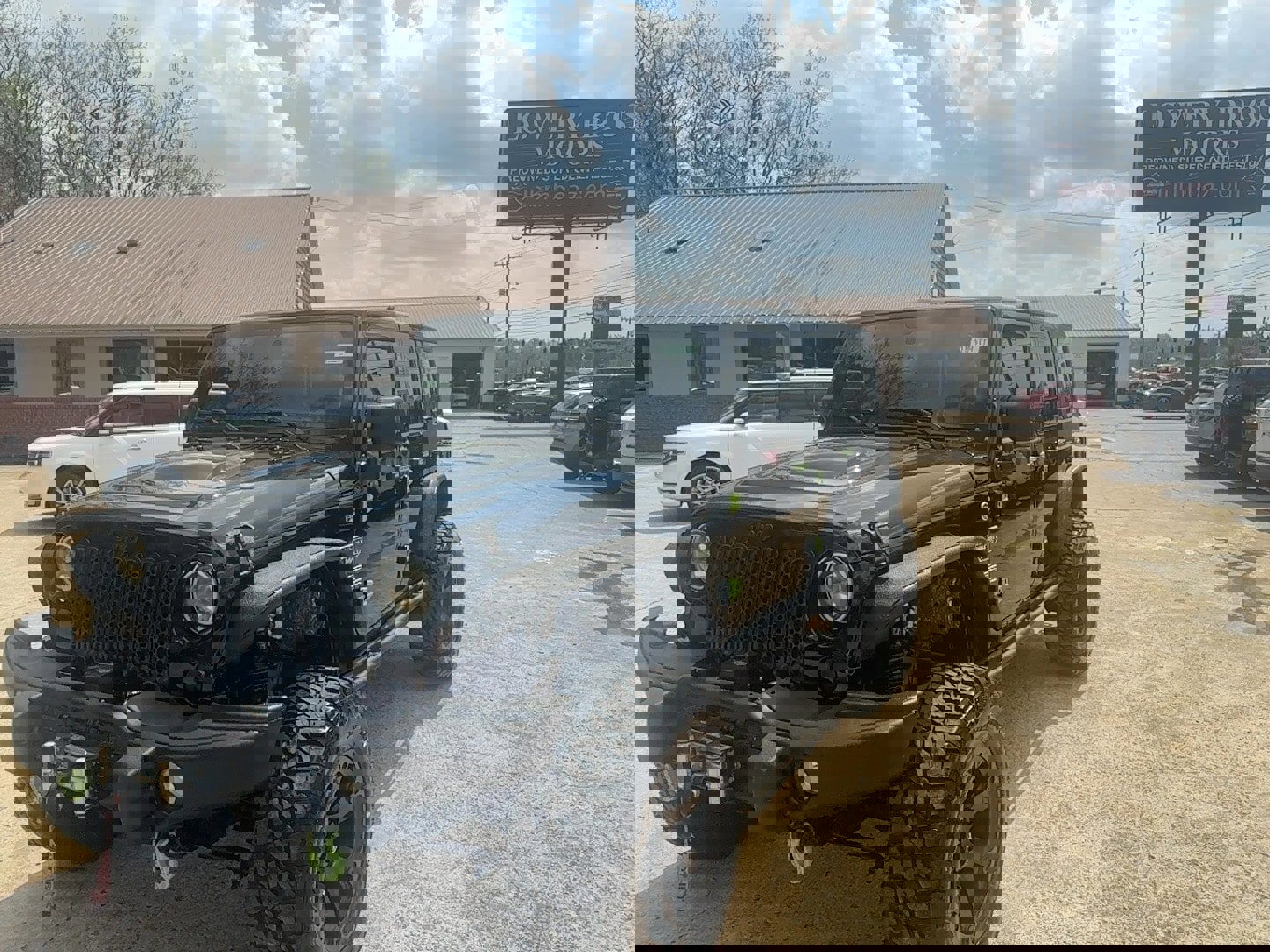 Used 2012 Jeep Wrangler Unlimited Rubicon image 1