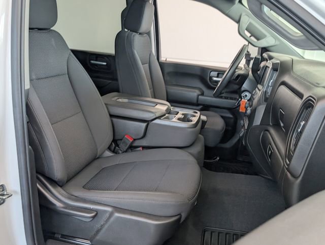 Used 2022 Chevrolet Silverado 2500 Custom w/ Custom Value Package image 16