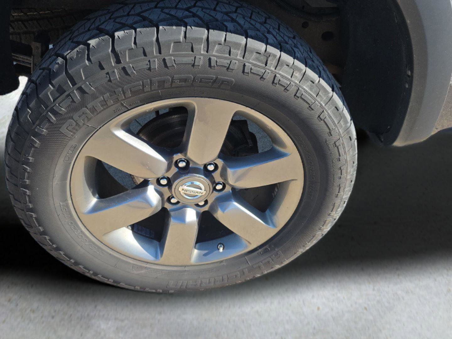 Used 2015 Nissan Titan SV w/ SV Value Truck Package image 32