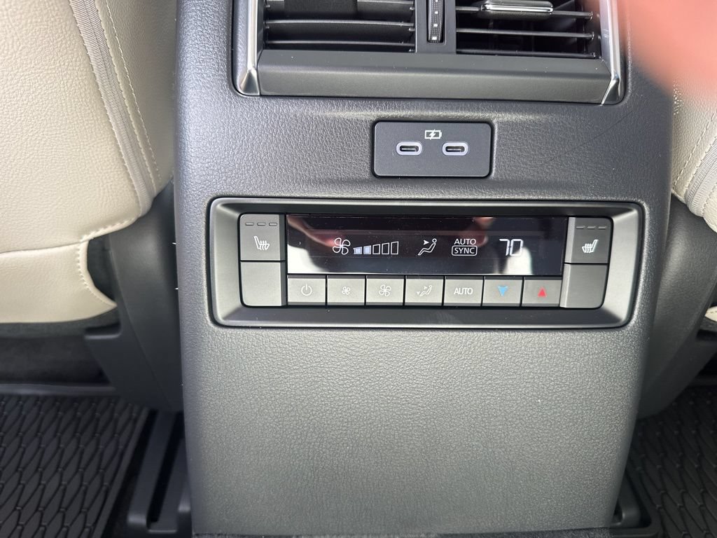 New 2026 MAZDA CX-90 Plug-In Hybrid w/Premium Sport AWD/4WD image 30