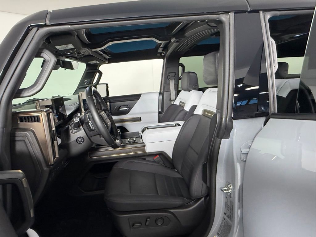 Used 2025 GMC Hummer EV 2X image 21