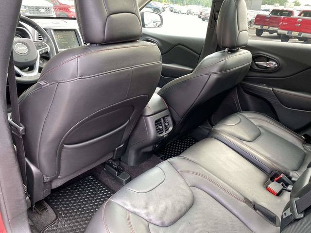 Used 2017 Jeep Cherokee Trailhawk AWD/4WD image 8