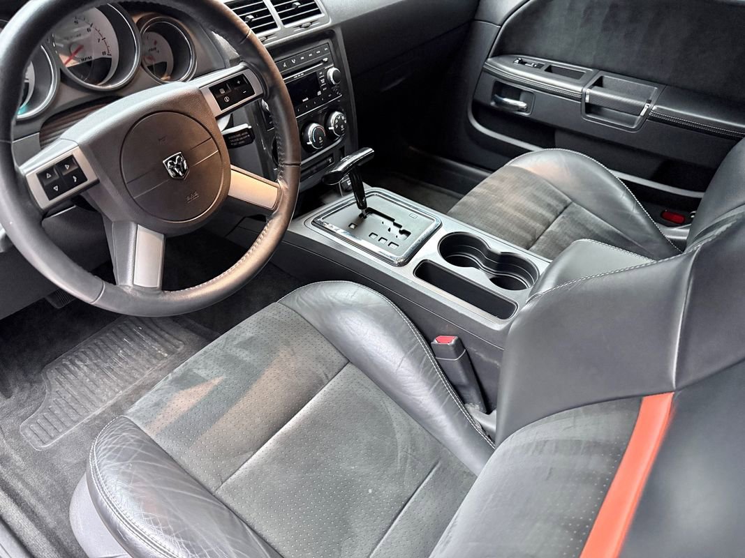 Used 2009 Dodge Challenger SRT8 w/ SRT Option Group II image 9