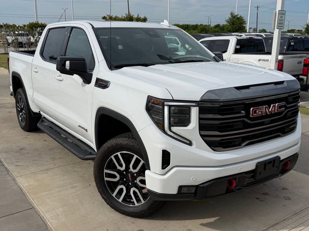 Used 2024 GMC Sierra 1500 AT4 w/ Technology Package AWD/4WD image 6