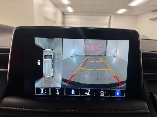 Used 2023 GMC Yukon XL AT4 w/ AT4 Premium Package image 19