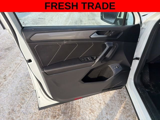 Used 2022 Volkswagen Tiguan SE image 12