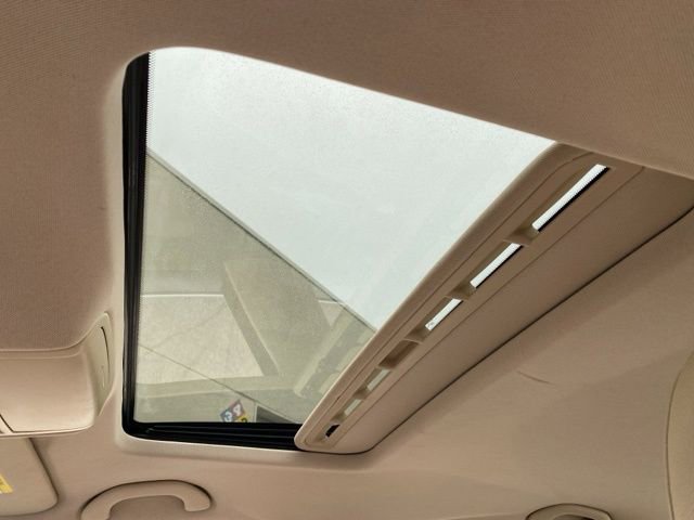 Used 2012 Volkswagen Jetta SEL image 16