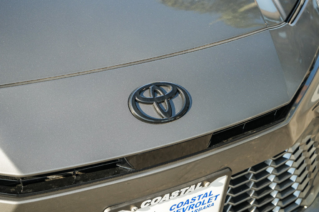 Used 2026 Toyota Camry XSE FWD image 9