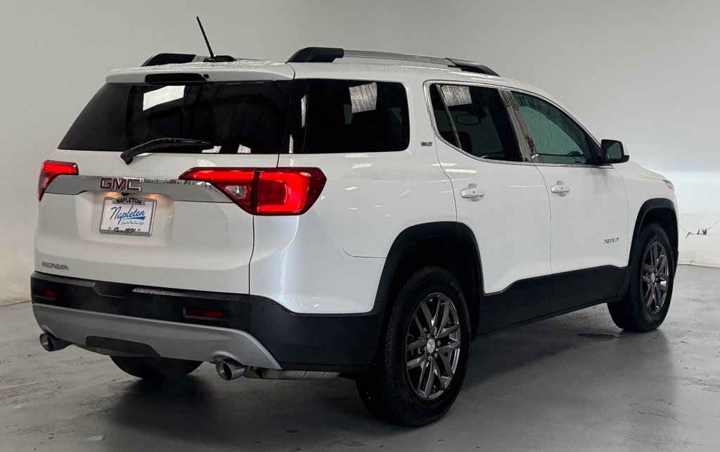 Used 2017 GMC Acadia SLT FWD image 3