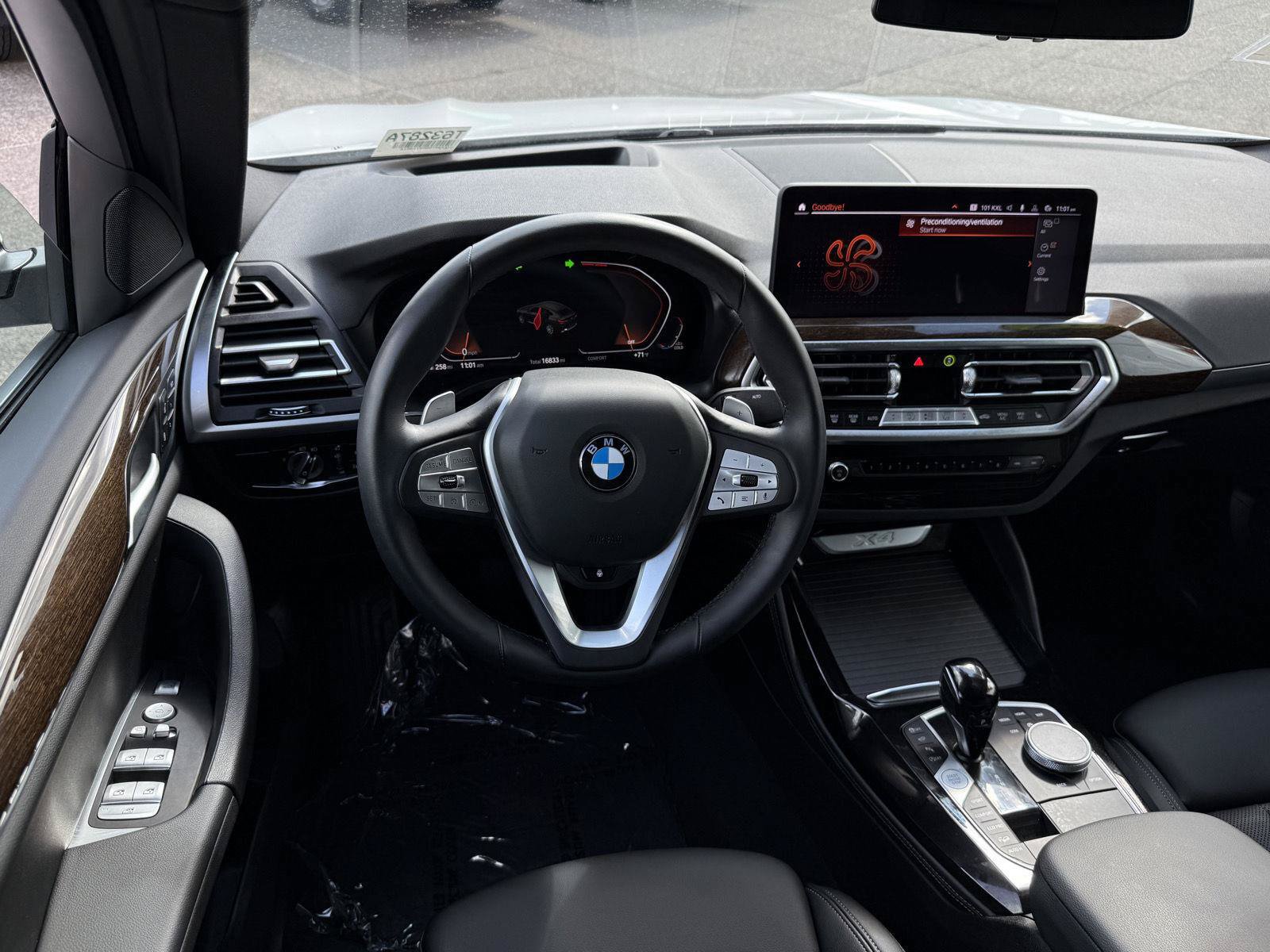 Used 2024 BMW X4 xDrive30i w/ Premium Package AWD/4WD image 16