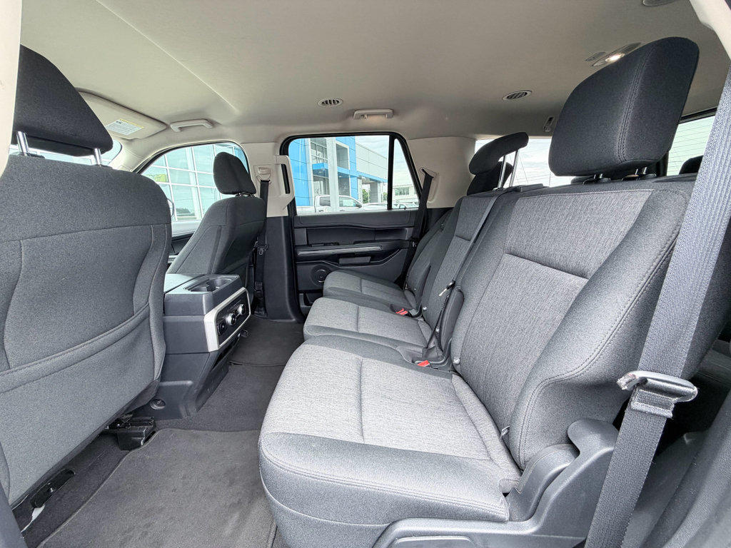 Used 2024 Ford Expedition XLT AWD/4WD image 28