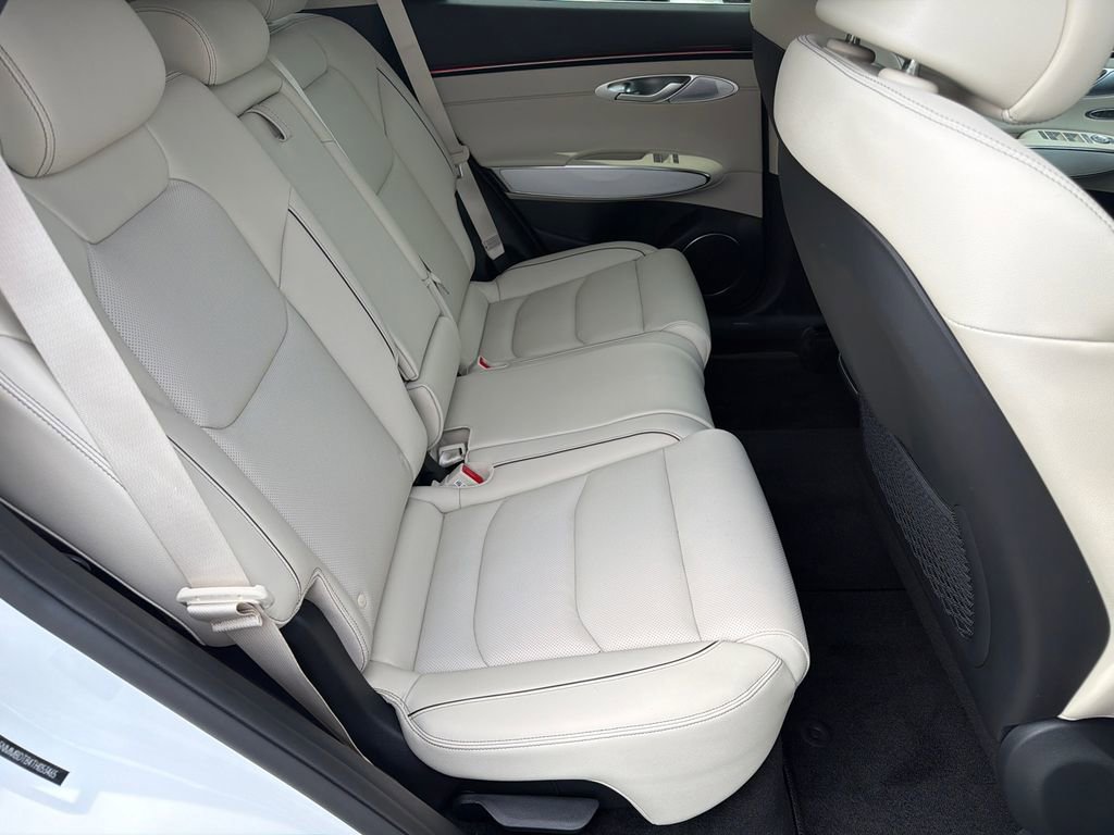 New 2026 Genesis GV70 2.5T Advanced AWD/4WD image 15