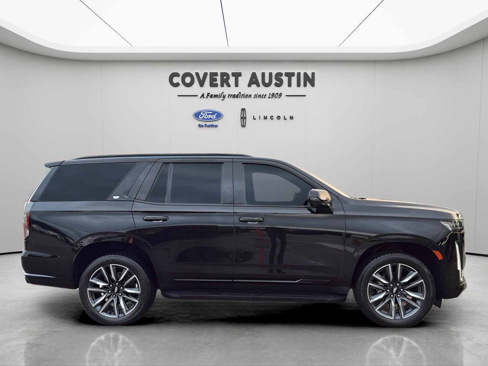 Used 2022 Cadillac Escalade Sport w/ Heavy-Duty Trailer Package image 6