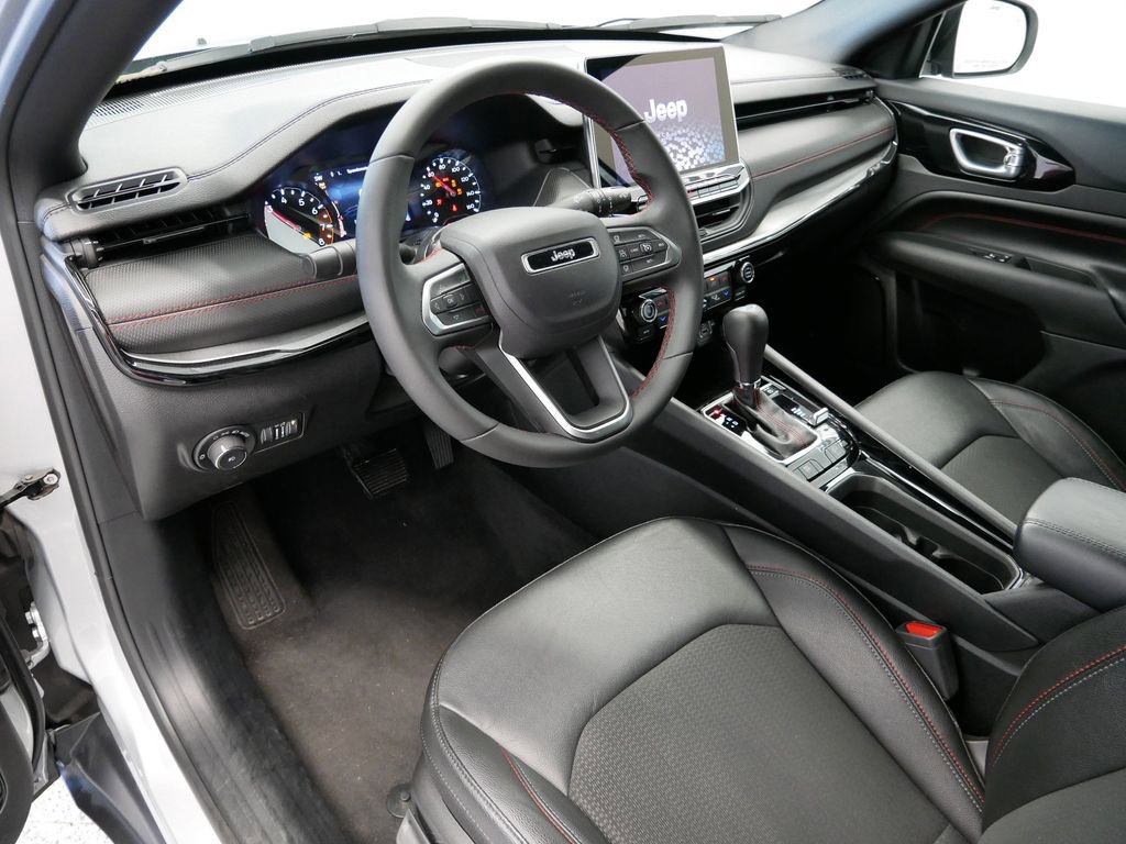 Certified 2024 Jeep Compass Trailhawk image 2