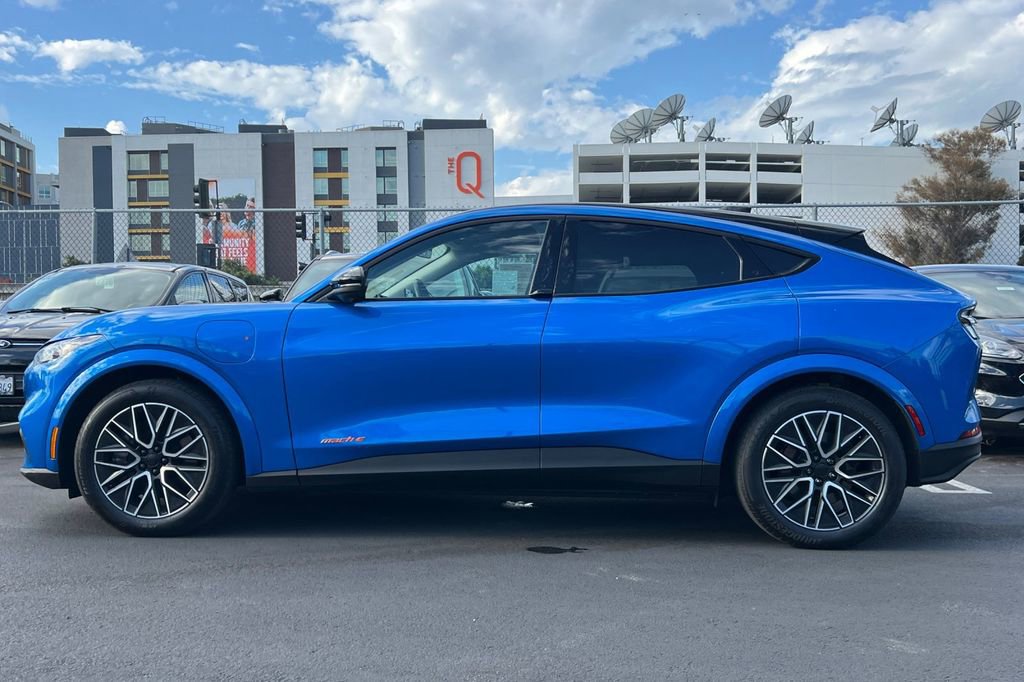 Certified 2025 Ford Mustang Mach-E Premium image 8