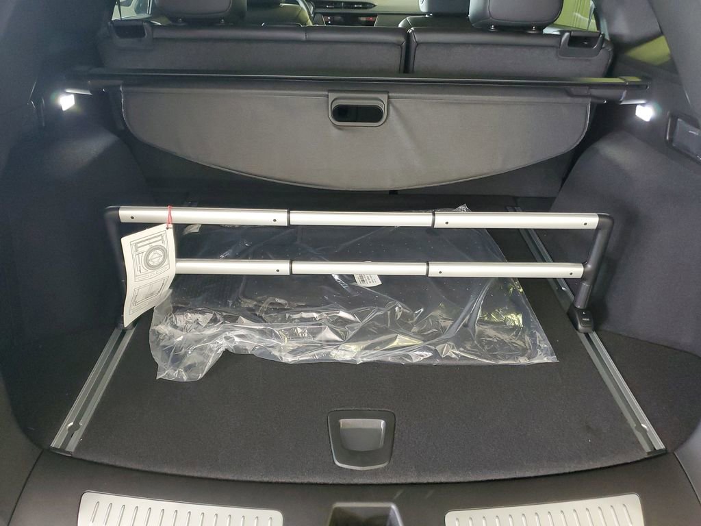 New 2026 Cadillac XT5 Premium Luxury w/ Driver Assist Package FWD image 7