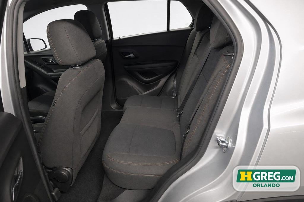 Used 2022 Chevrolet Trax LS w/ Tint and Cruise Package FWD image 15